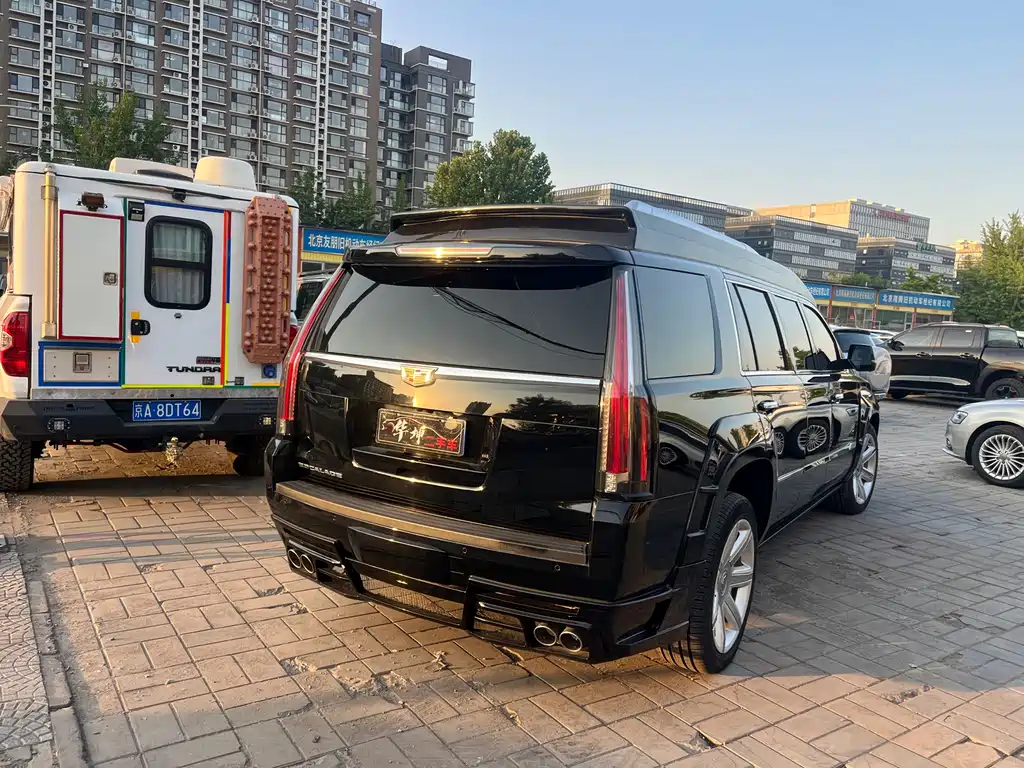 Cadillac Escalade - фото 5