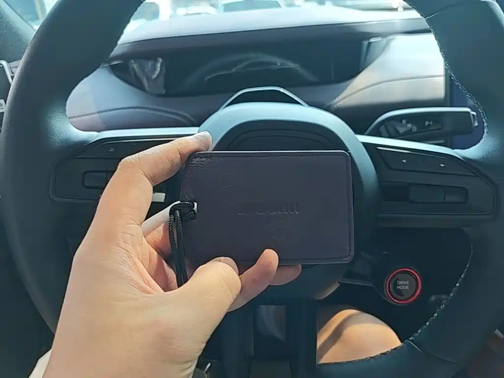 Xiaomi SU7 — миниатюра 9