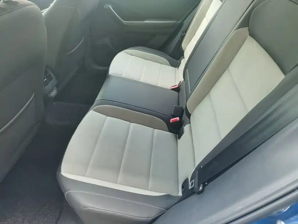 Volkswagen T-Roc — миниатюра 22