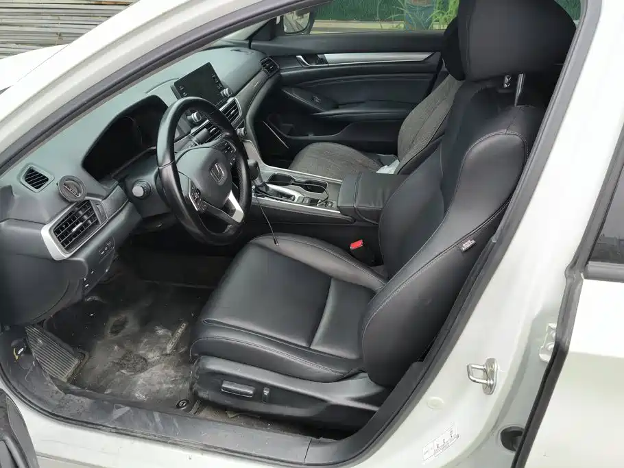 Honda Accord — миниатюра 9