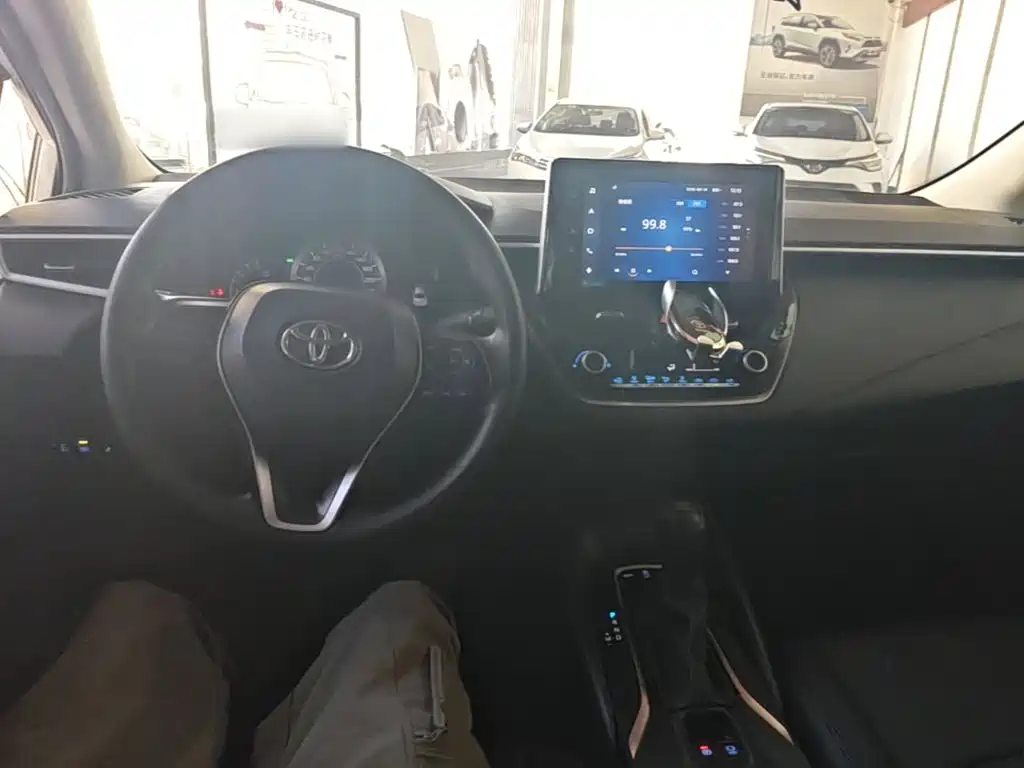 Toyota Corolla — миниатюра 10