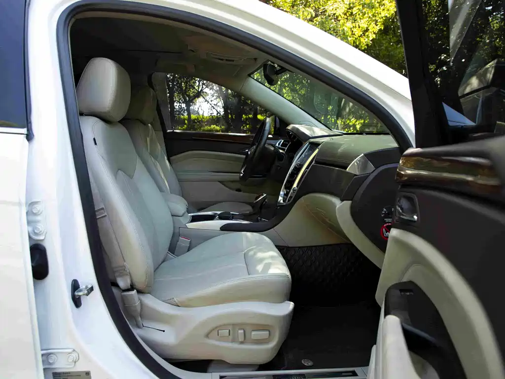 Cadillac SRX — миниатюра 14
