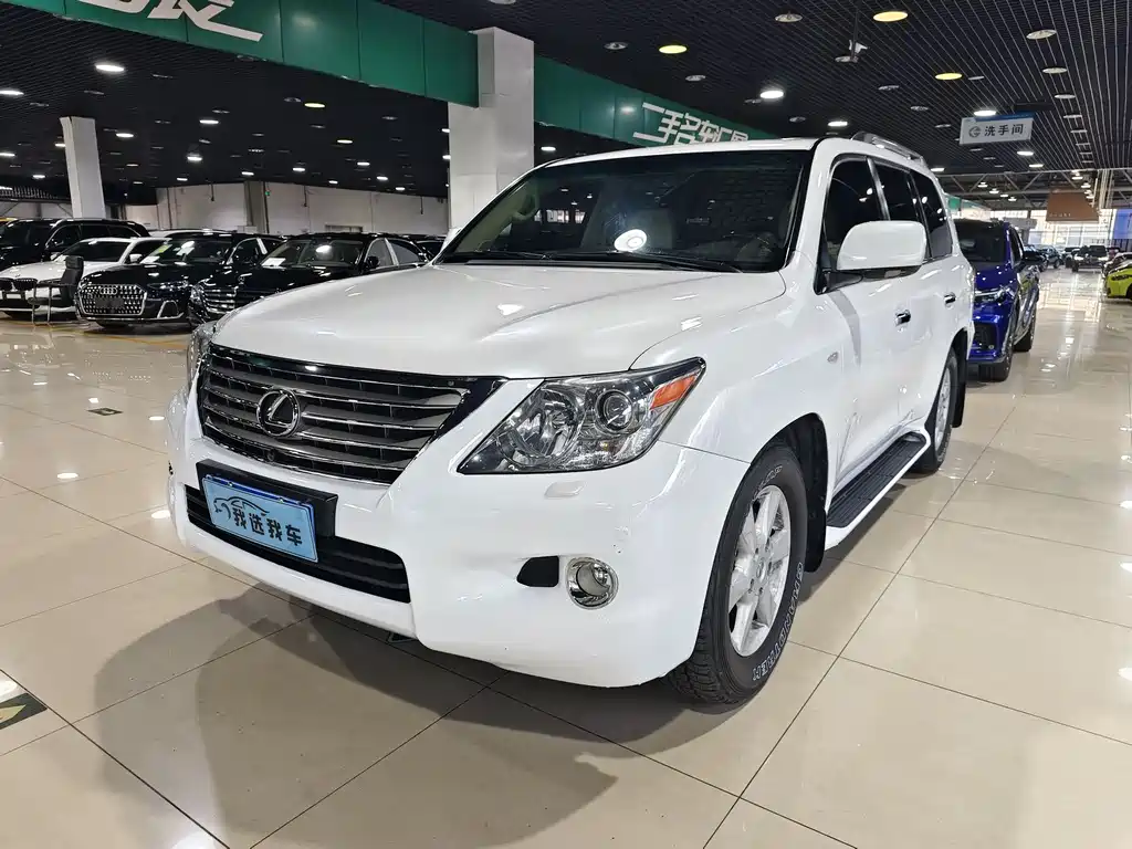 Lexus LX 2011