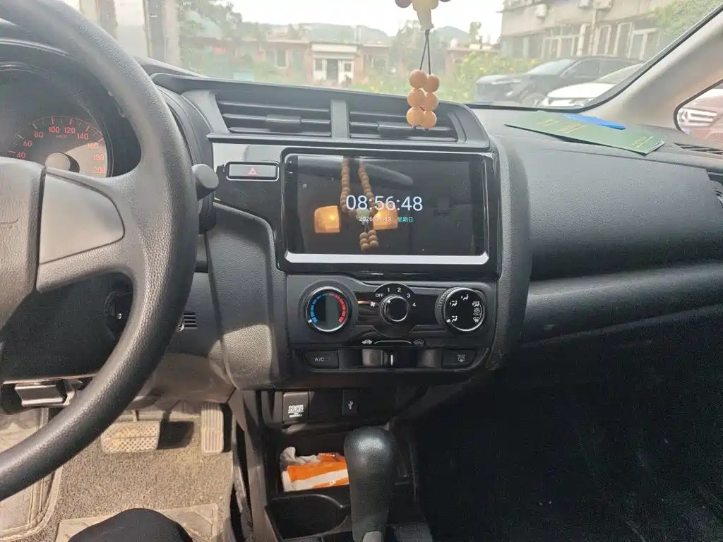 Honda Fit — миниатюра 9