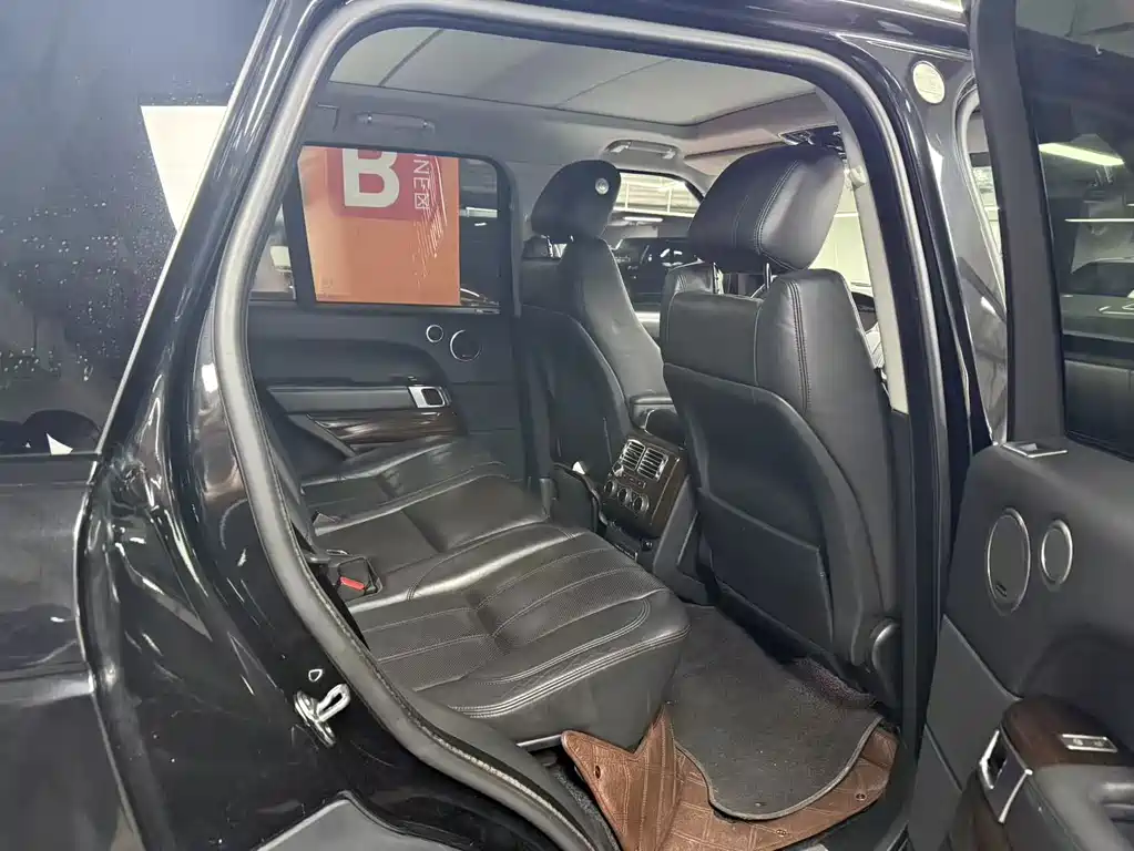 Land Rover Range Rover — миниатюра 12