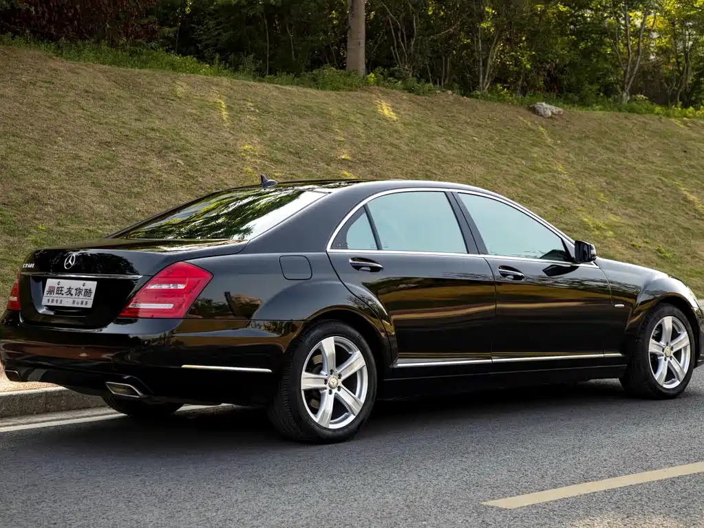 Mercedes-Benz S-Class — миниатюра 6