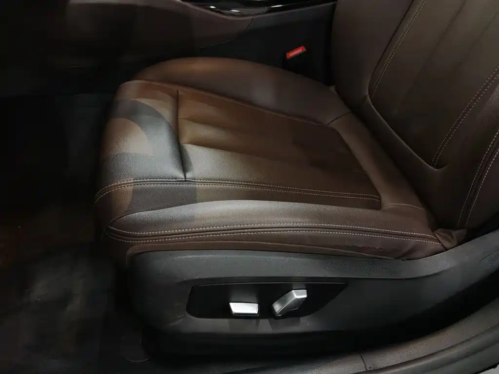 BMW 5 Series — миниатюра 20
