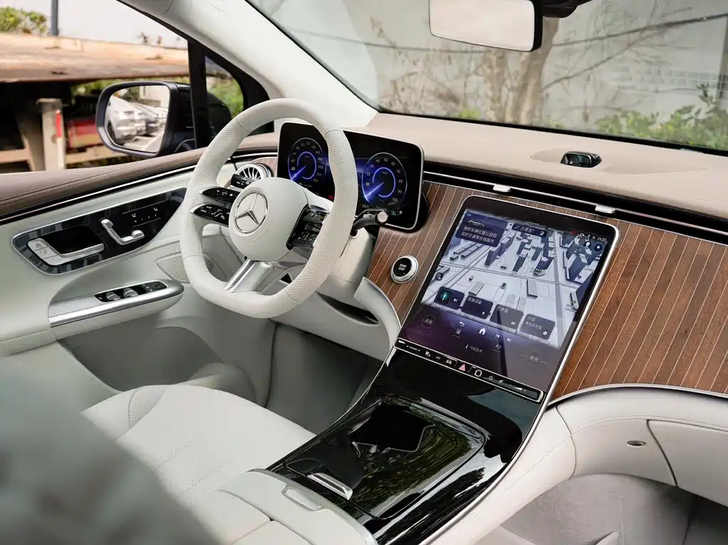 MERCEDES-BENZ EQE SUV