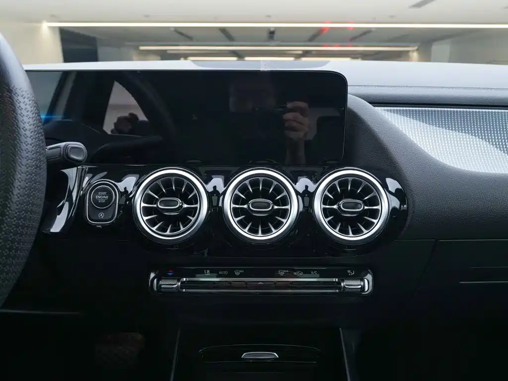 Mercedes-Benz GLA — миниатюра 20