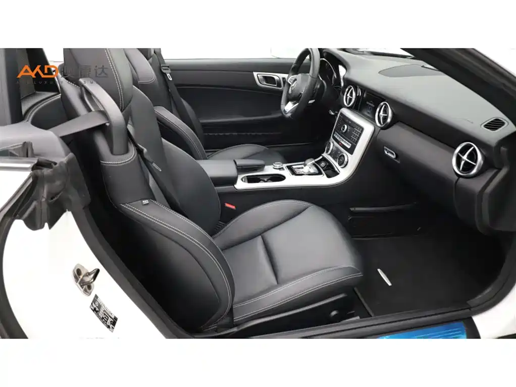 Mercedes-Benz SLC — миниатюра 8