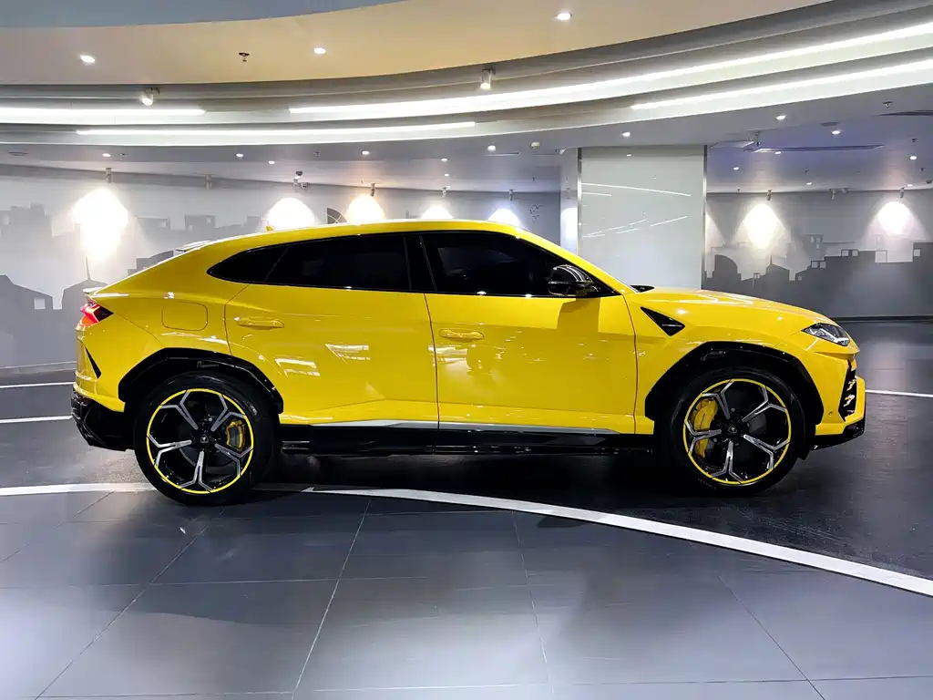 Lamborghini Urus — миниатюра 22