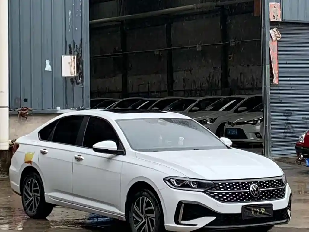 Volkswagen Lavida — миниатюра 3