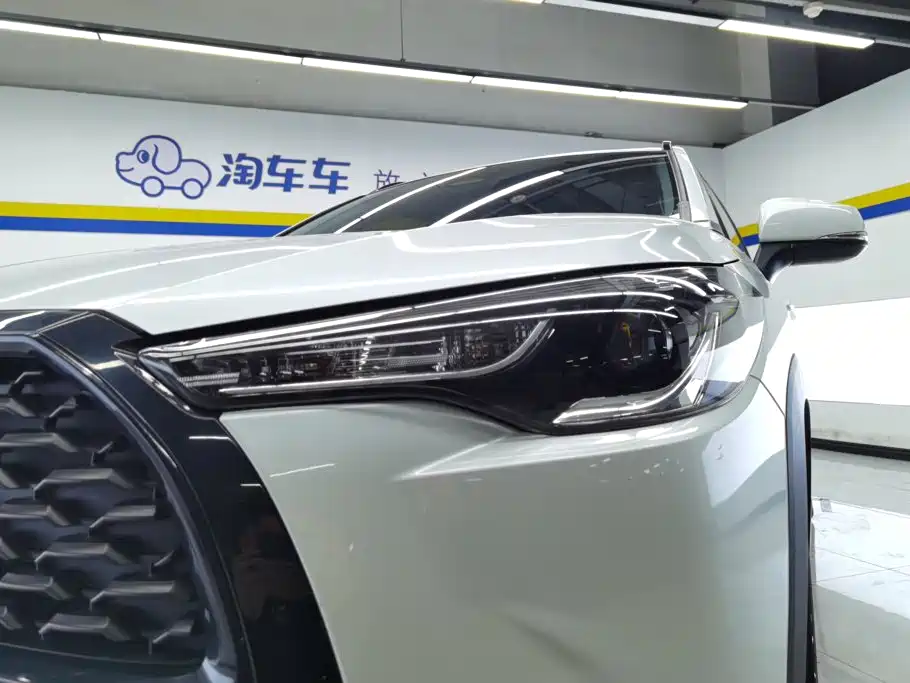 Toyota Corolla Cross — миниатюра 5