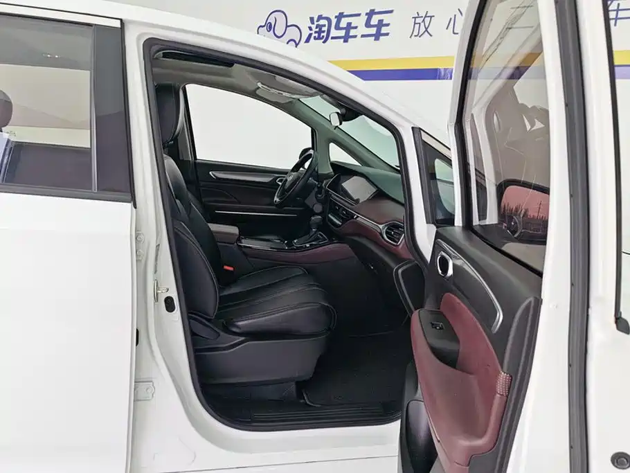 GAC Motor Trumpchi M6 — миниатюра 8