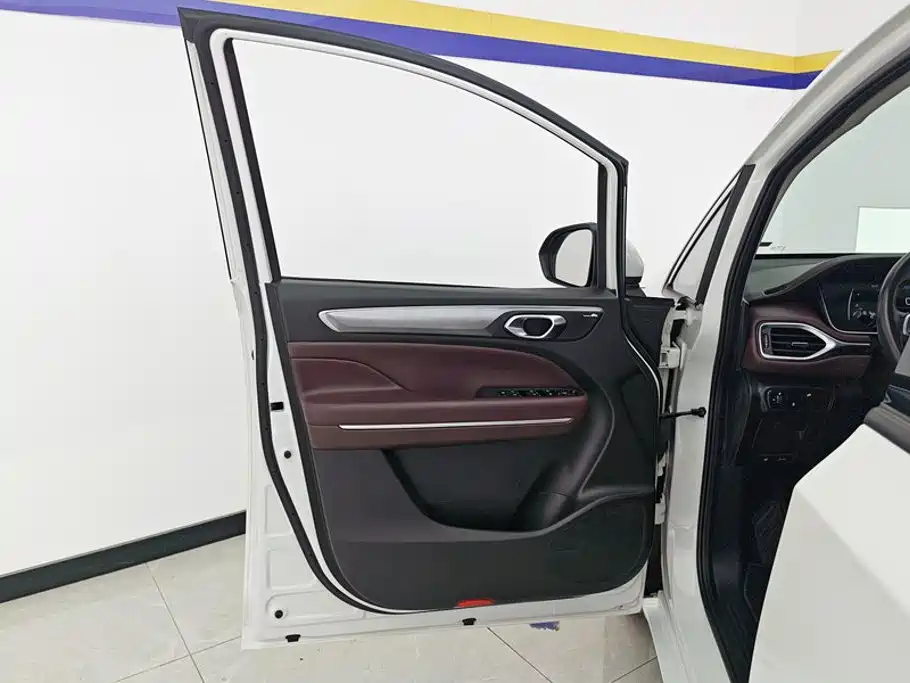 GAC Motor Trumpchi M6 — миниатюра 7