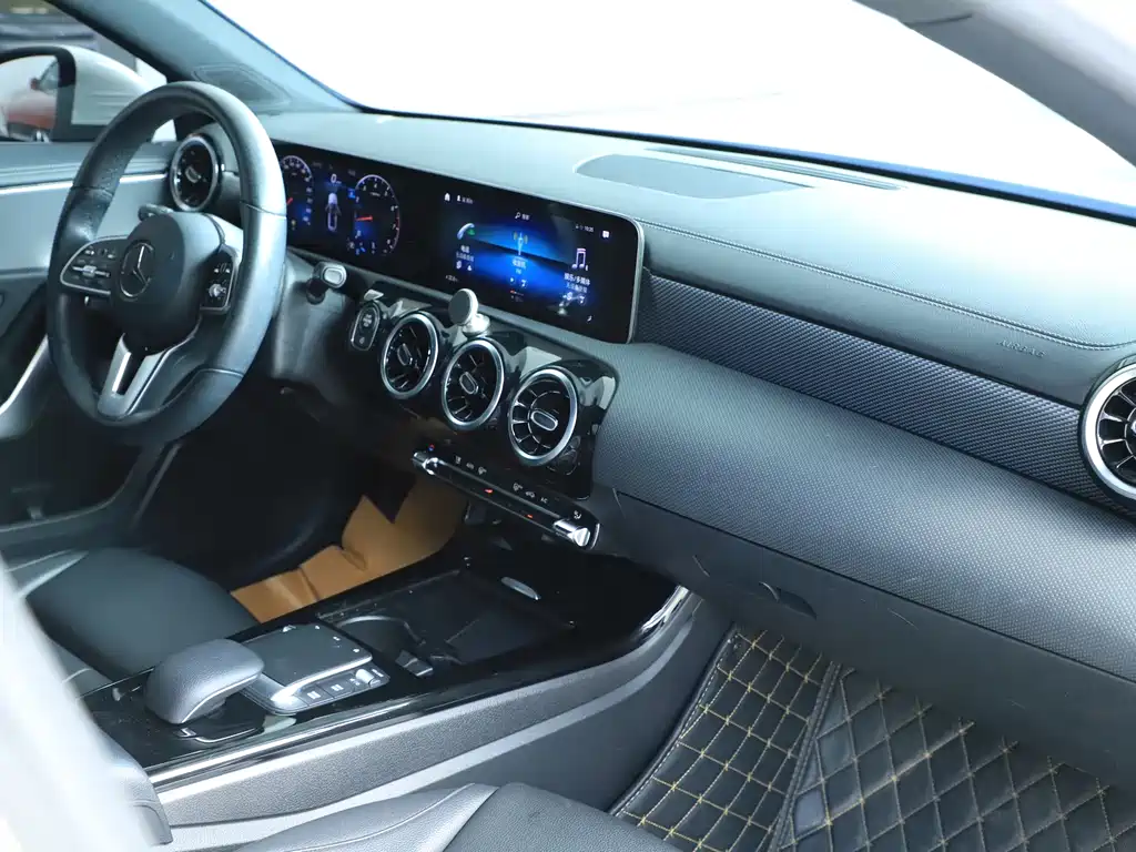 Mercedes-Benz A-Class — миниатюра 11