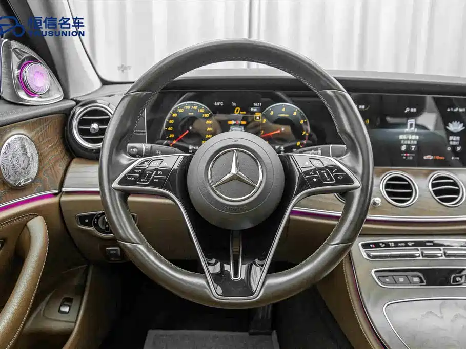 MERCEDES-BENZ E CLASS