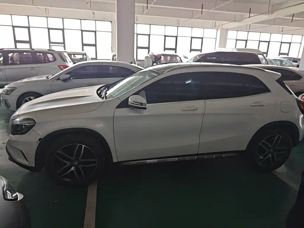 Mercedes-Benz GLA — миниатюра 25