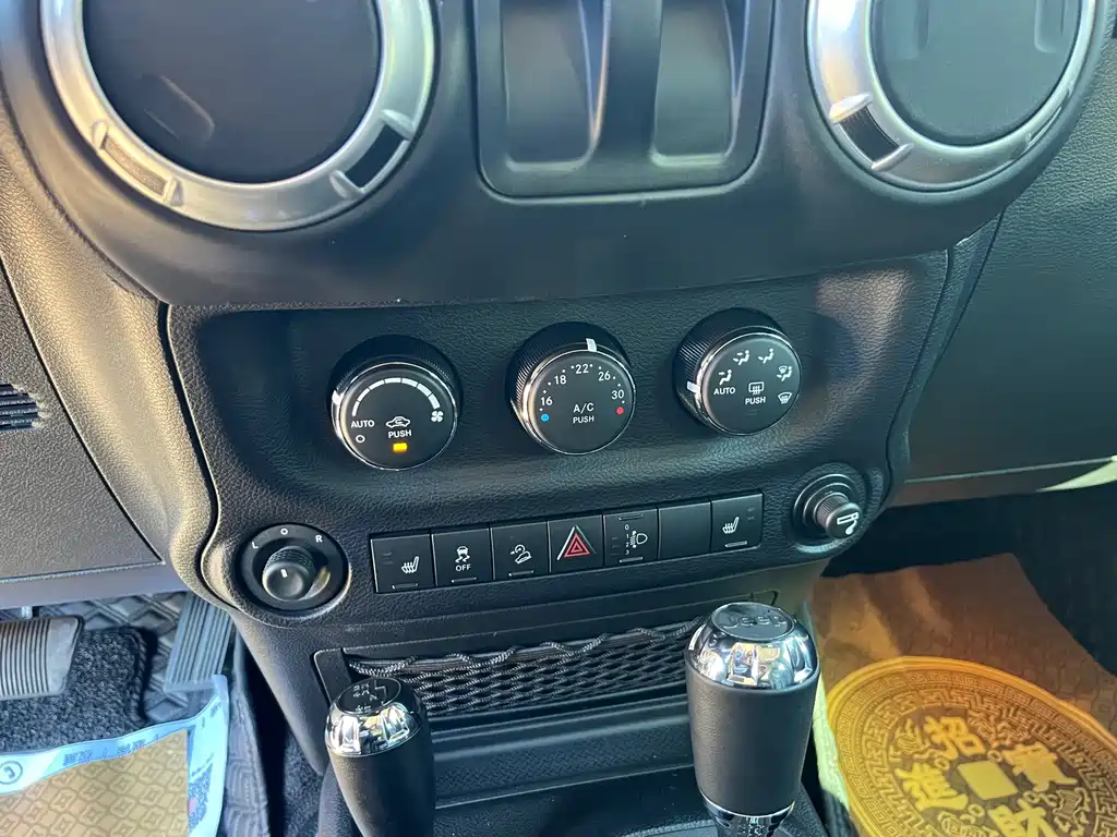 Jeep Wrangler — миниатюра 12