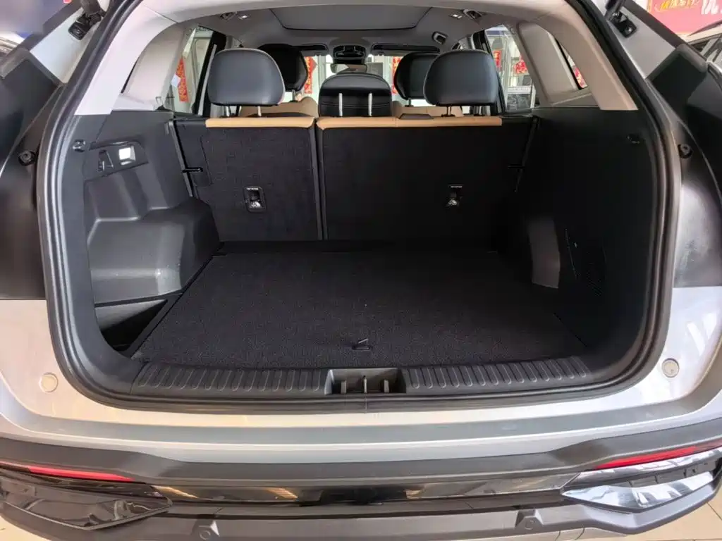 Geely Boyue L — миниатюра 19