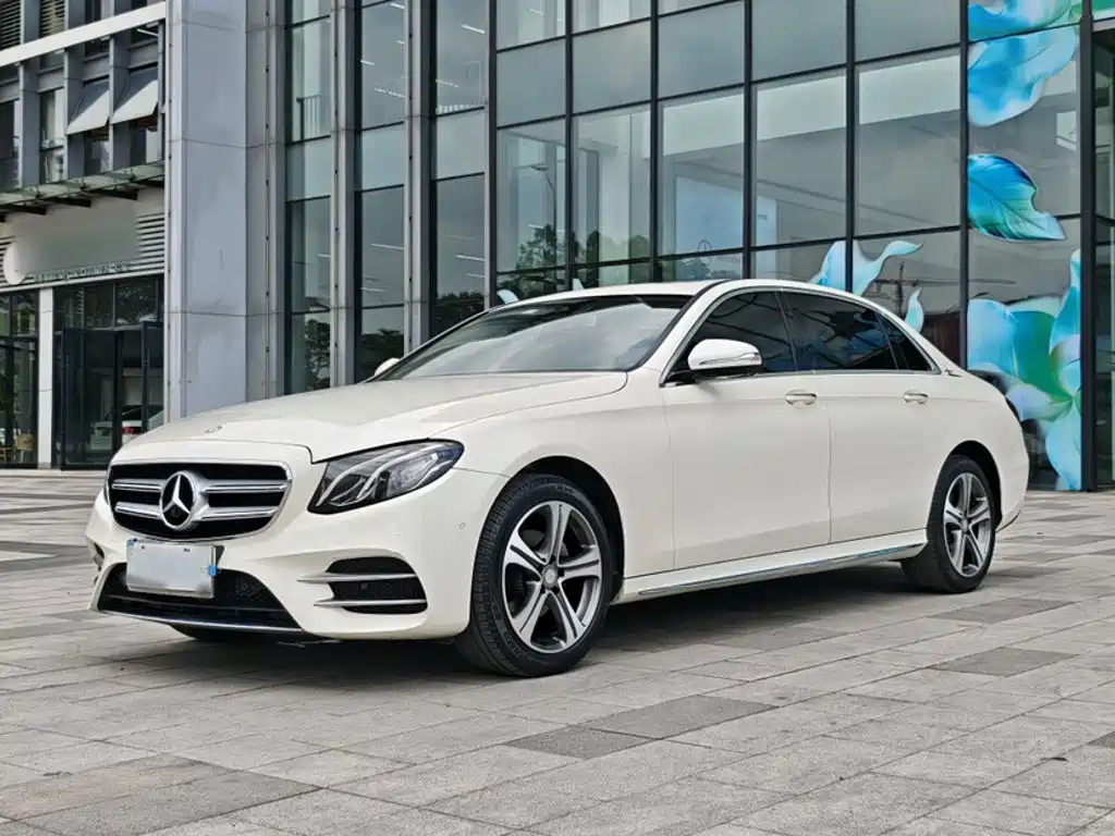 Mercedes-Benz E-Class — миниатюра 3
