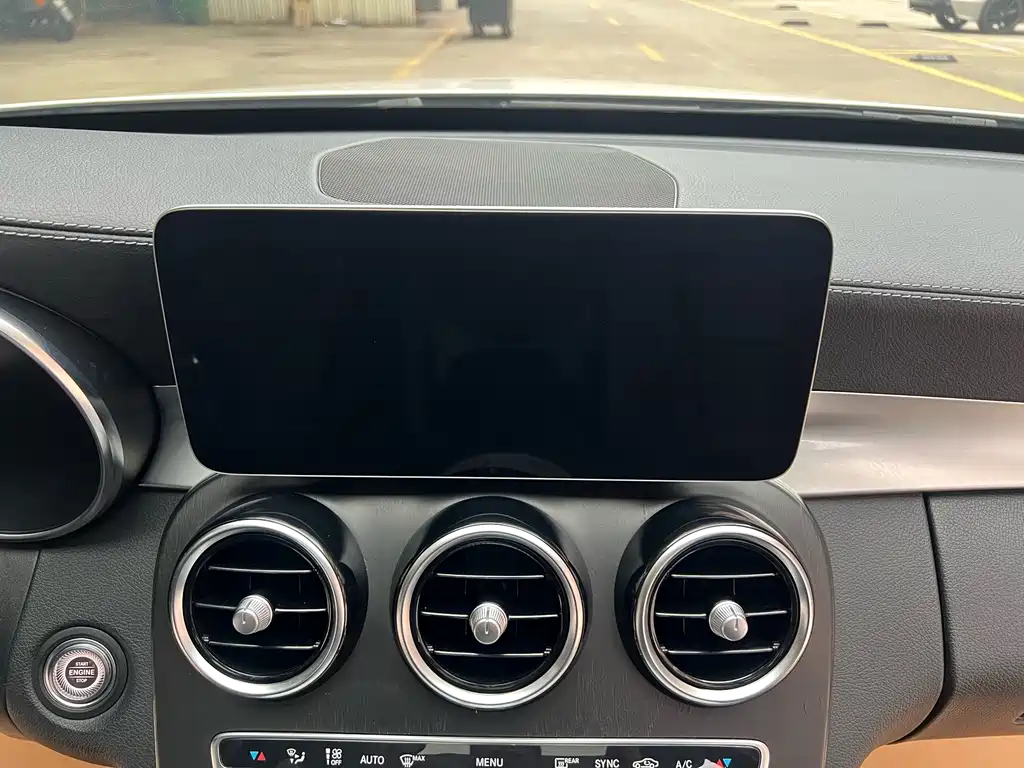 Mercedes-Benz C-Class — миниатюра 21