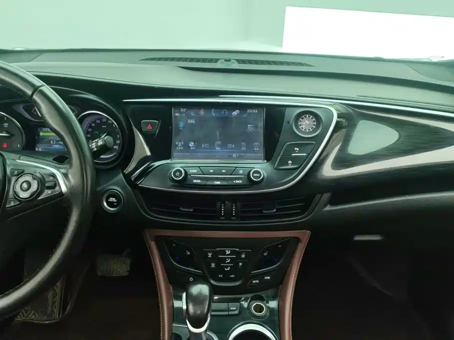Buick Envision Plus — миниатюра 13
