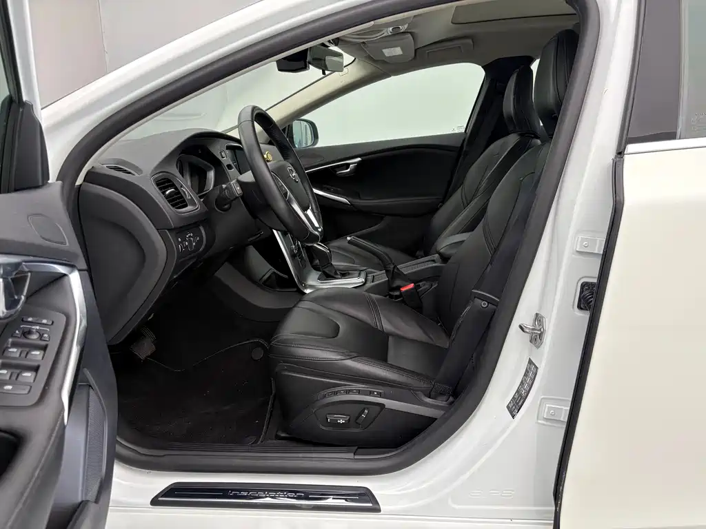 Volvo V40 2017 T3
