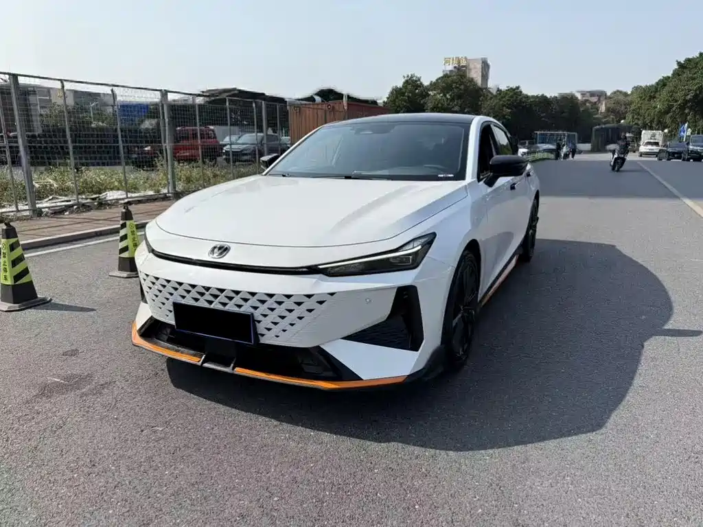Changan UNI-V 2024