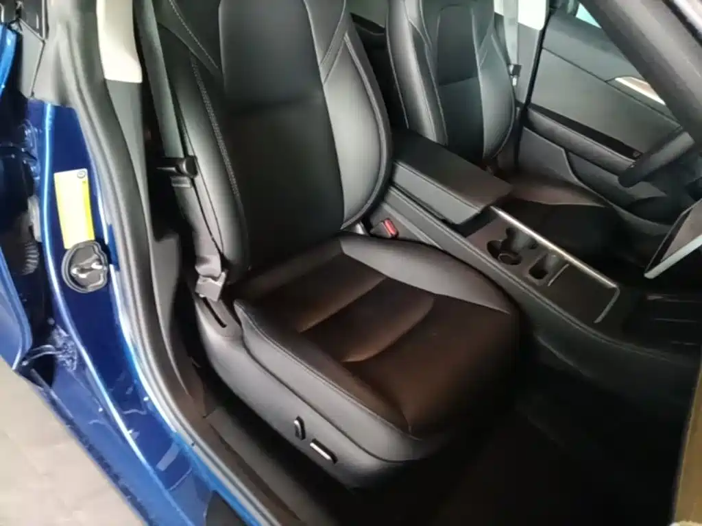 Tesla Model 3 — миниатюра 25