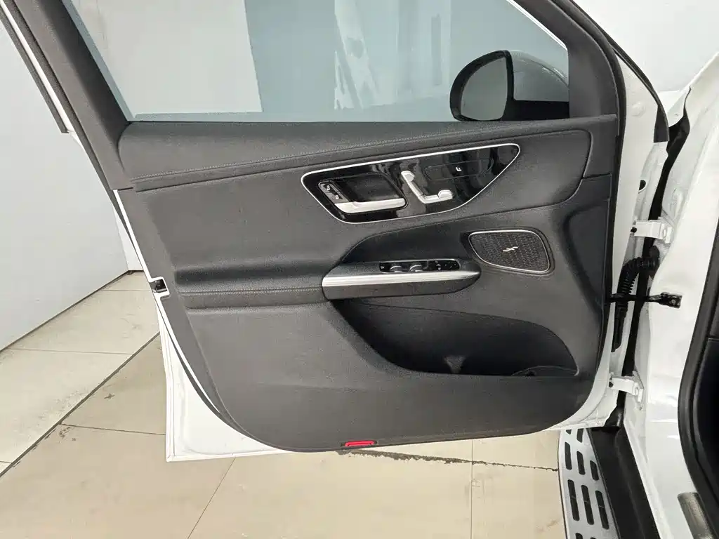Mercedes-Benz GLC — миниатюра 9