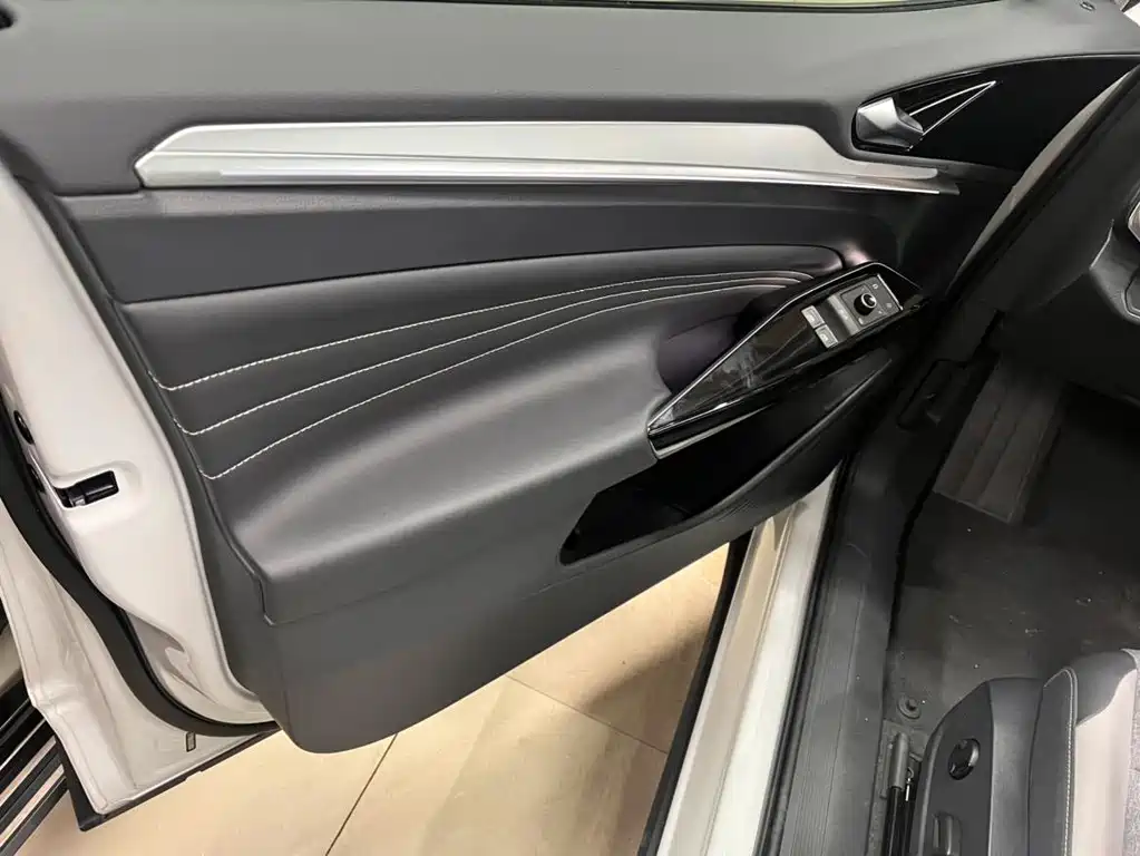 VOLKSWAGEN ID.4 CROZZ