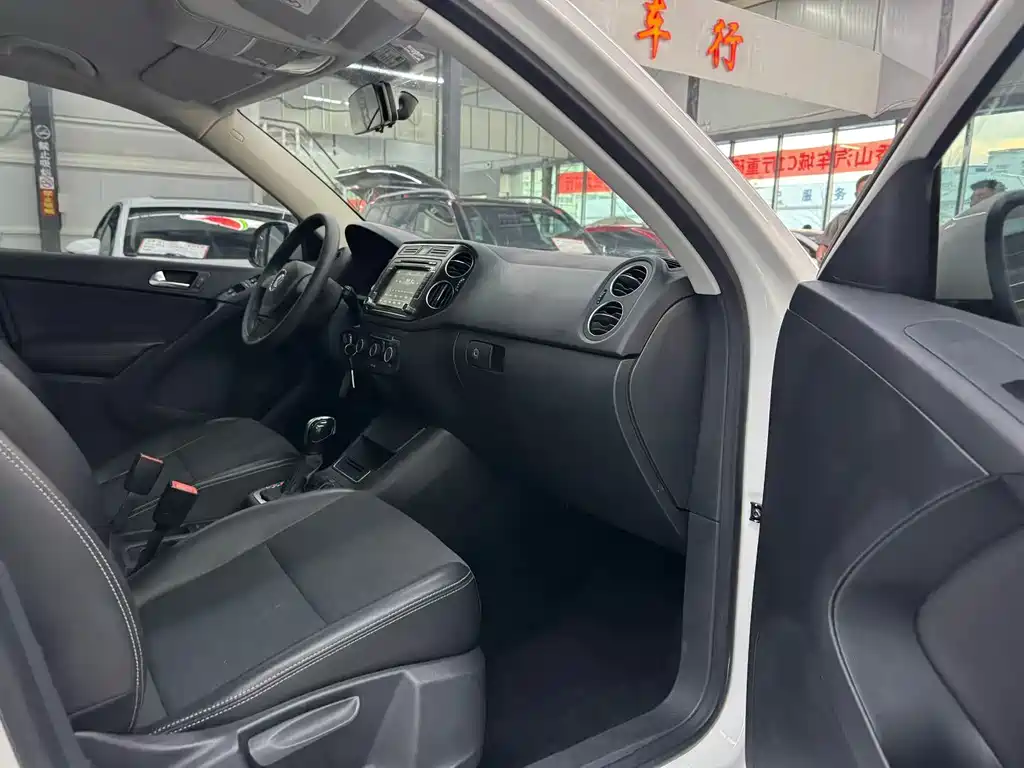 Volkswagen Tiguan — миниатюра 7