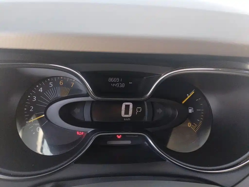 Renault Captur — миниатюра 9