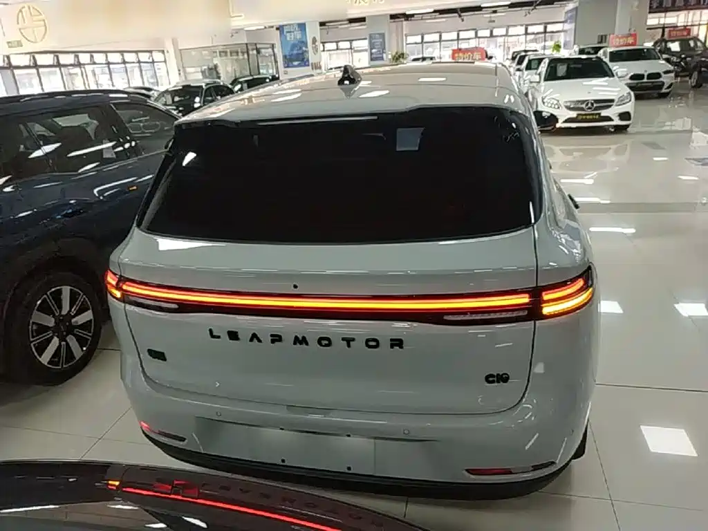 Leapmotor Leapmotor C10 — миниатюра 6