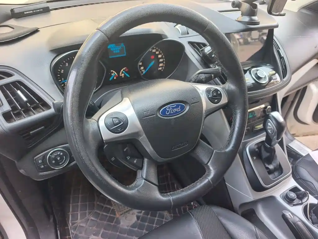 Ford Kuga — миниатюра 6