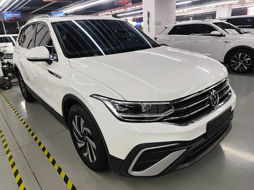 Volkswagen Tiguan L L 2024 330TSI AT Smart