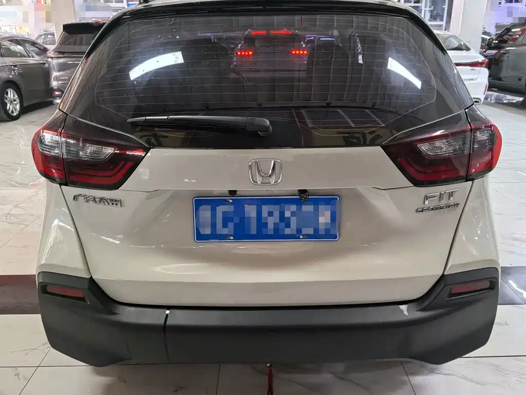 Honda Fit — миниатюра 5