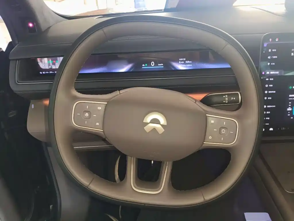 NIO ES8 — миниатюра 11