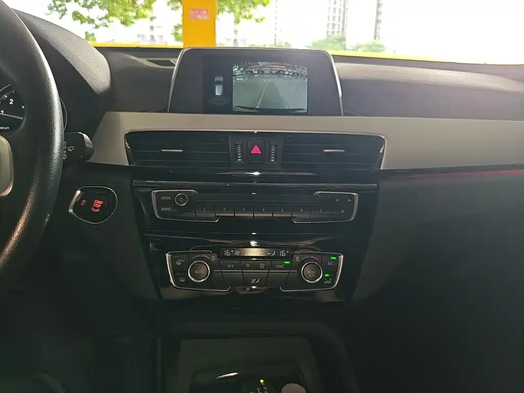 BMW X1 — миниатюра 5