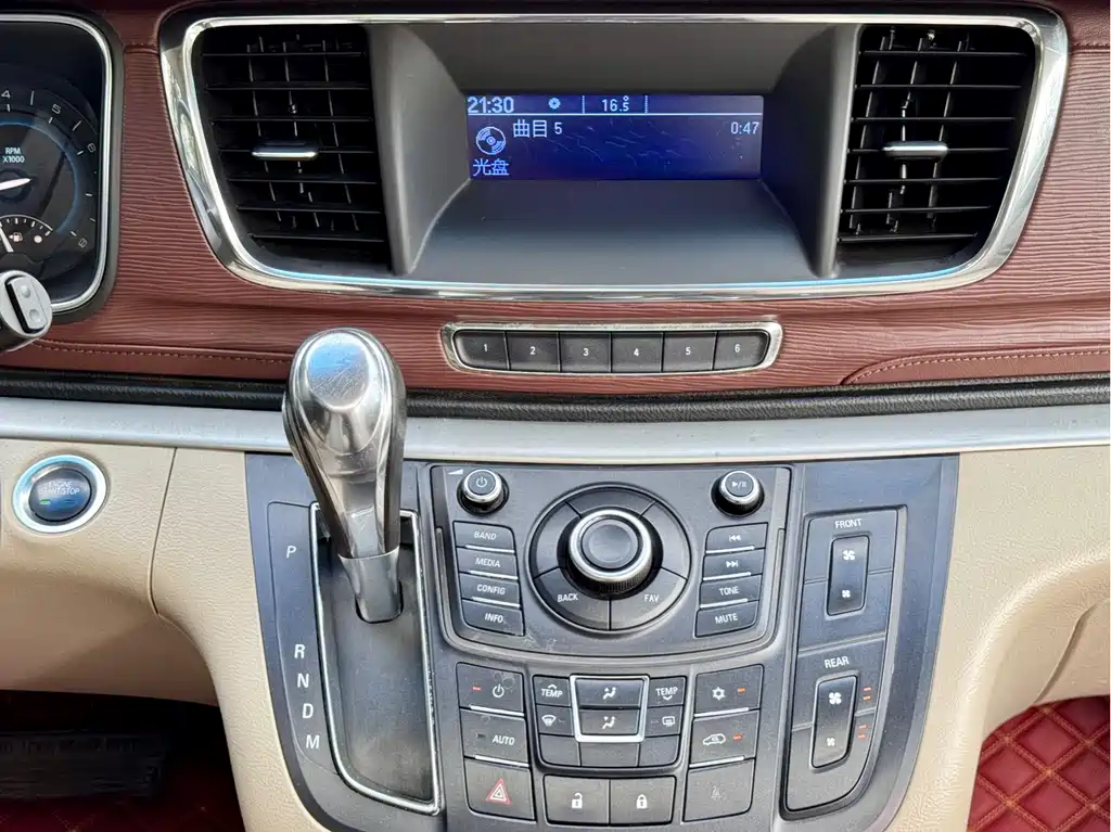 Buick GL8 — миниатюра 16