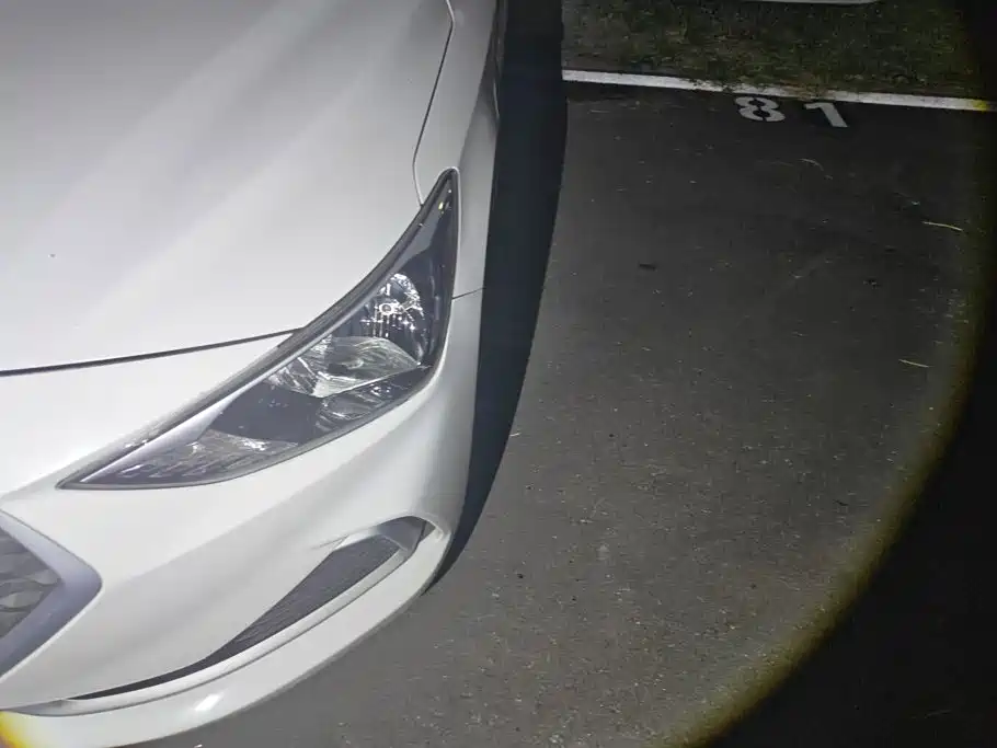 Hyundai Elantra — миниатюра 5