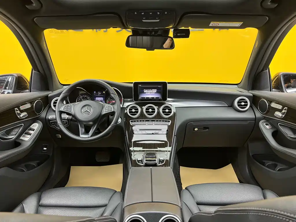 Mercedes-Benz GLC 2019 GLC 260 4MATIC Luxury