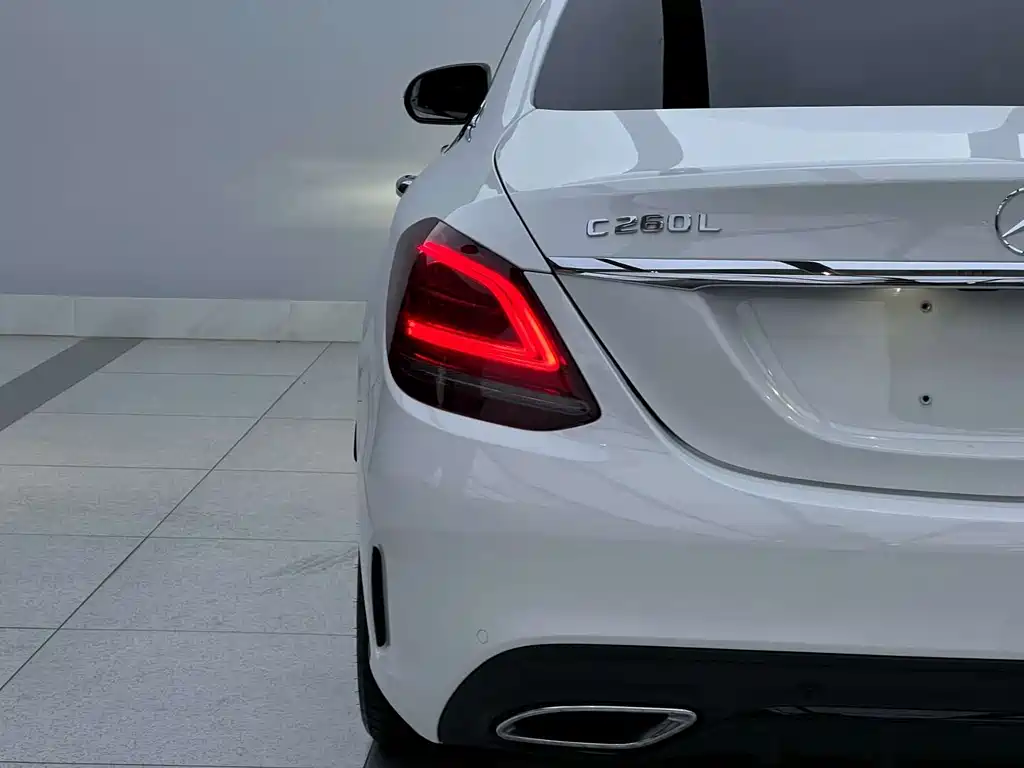 Mercedes-Benz C-Class — миниатюра 5