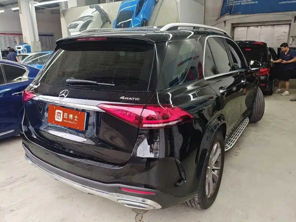 Mercedes-Benz GLE (Import) — миниатюра 8