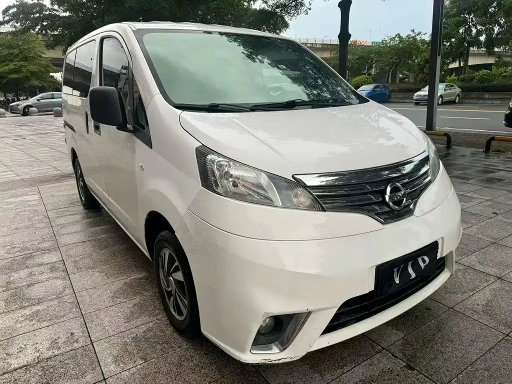 Nissan NV200 — миниатюра 3