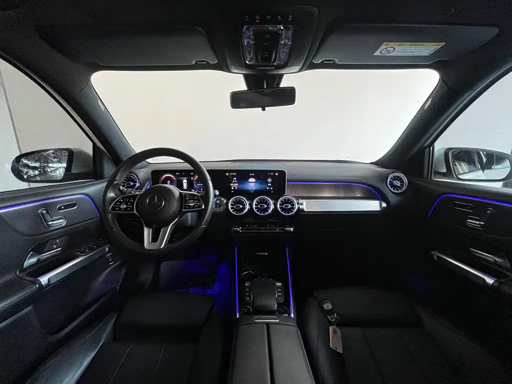 Mercedes-Benz GLB — миниатюра 28