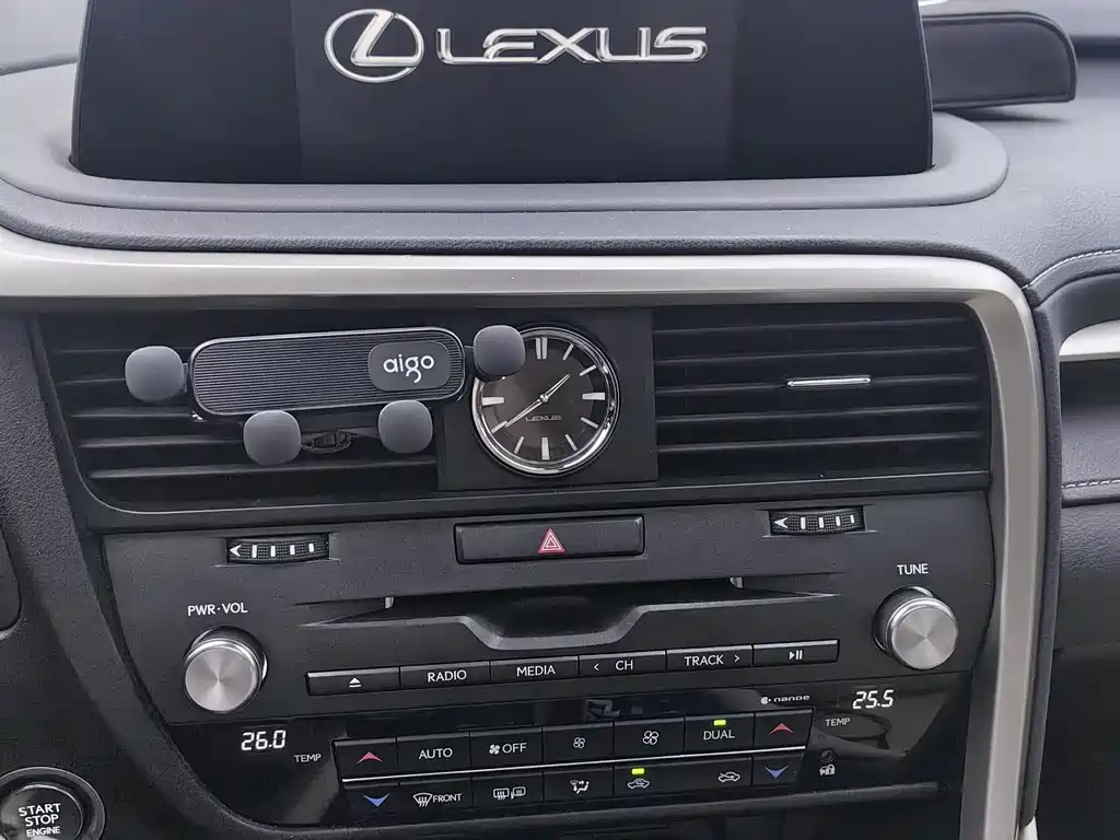 Lexus RX — миниатюра 13