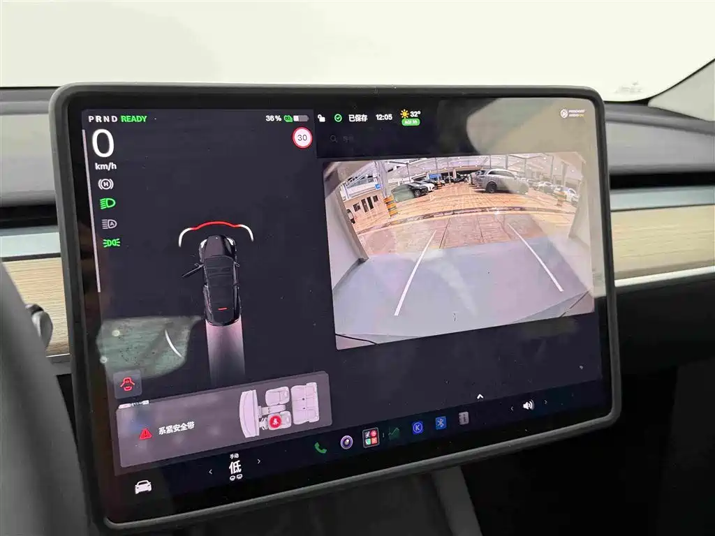 Tesla Model Y — миниатюра 13