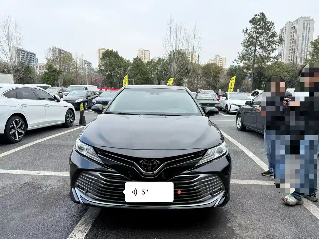TOYOTA CAMRY